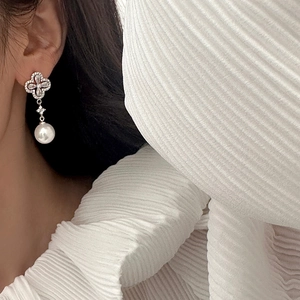 French style four-leaf flower earrings with micro-set zircon and round pearl pendant
