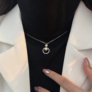 Elegante Anhänger Halskette Zirkon Besetzt Doppelte Künstliche Perle Kupfer Vergoldet Minimalistische Choker Für Damen Hochzeit Schmuck