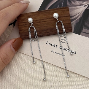 Elegant silver long tassel drop earrings with white pearls for a luxury fashion look