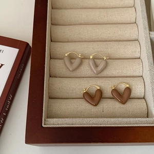 Boucles D'oreilles Cœur Émail Cuivre Plaqué Or Minimaliste Style Français Doux Clous D'oreilles Pour Femmes Accessoire Mode