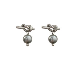 Boucles d'oreilles nœud argentées élégantes avec perles pendantes gris foncé