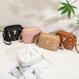 Fashion Floral Embroidery Butterfly Camera Bag PU Leather Small Square Crossbody Bag Women Single Shoulder Bag Casual Elegant Daily Handbag