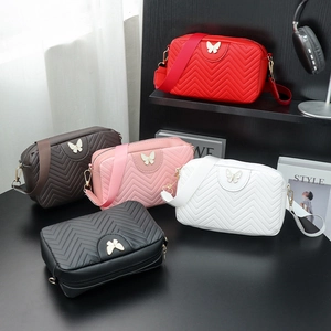 Women's V-Quilted PU Leather Camera Bag With Butterfly Buckle Wide Strap Fashion Crossbody Small Square Shoulder Bag