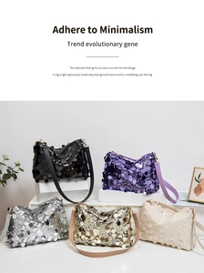 Détail de cinq sacs bandoulière à paillettes en noir, violet, argent, or et beige clair