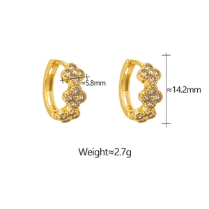 Detailed view of gold hoop earrings with clover motif and zirconia, 14.2mm outer diameter
