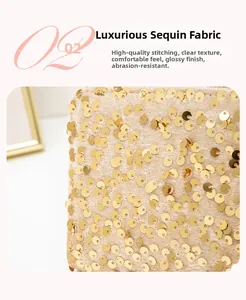 Vue macro de paillettes dorées scintillantes sur tissu texturé à haute brillance durable