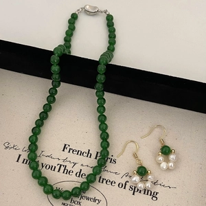 Collier En Künstliche Perles De Pierre Naturelle Vert Émeraude Et Ensemble De Boucles D'Oreilles Künstliche Perle Calcédoine Bijoux Rétro