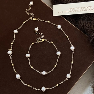 Elegant Freshwater Pearl Necklace And Bracelet Gold Plated Copper Chain Minimalist Jewelry For Women