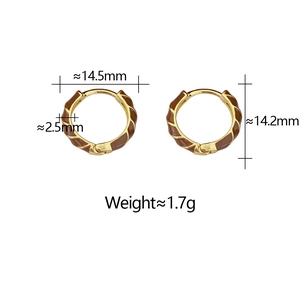 Spécifications de taille pour boucles d'oreilles émail marron, diamètre de 14,5 mm