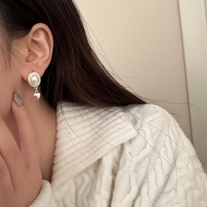 Boucles d'oreilles cœur vintage français avec perle et pendentif argenté pour femme