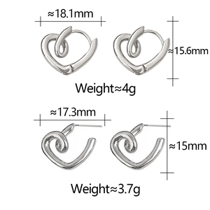 Detailed dimensions and weight for silver heart earrings with stylish twisted designs