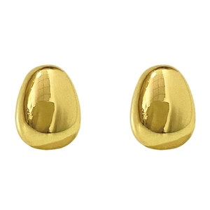 Boucles d'oreilles ovales dorées minimalistes avec finition miroir polie sur blanc