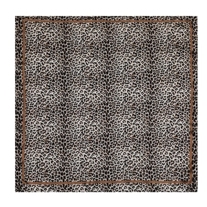 Carré de soie satiné classique à imprimé léopard avec élégante bordure marron pour femme