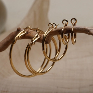 Minimalistische Geometrische Creolen Titanstahl Metall Hochglanzpoliert Koreanischer Stil Damen Mit Kupfer Earring Post