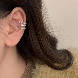 Three-layer silver ear cuff with micro-pasted zircons and star design for non-pierced ears