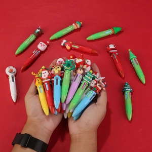 Penne a sfera di Natale a 4 colori con simpatiche decorazioni di renne e Babbo Natale