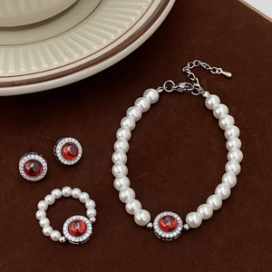 Bijoux Rétro Style Palais Élégant Femme Calcédoine Rouge Künstliche Perle Zircon Bracelet Bague Boucles D'oreilles Accessoires