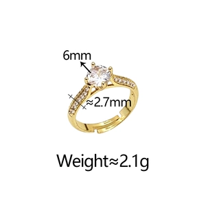 Detail of adjustable gold ring with 6mm zircon stone and 2.7mm micro-paved band