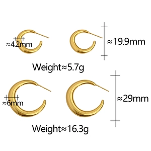 Spécifications de taille pour créoles dorées en croissant avec mesures de diamètre et de poids