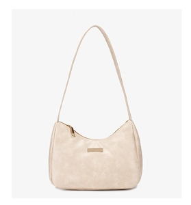Détails du sac à bandoulière blanc crème avec finition brillante et ornements dorés