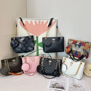 Women Quilted Shoulder Bag With Chain Strap Geometric Polka Dot Tote Bag PU Leather Handbag With Round Coin Purse Charm