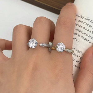 Sparkling zircon rings in gold and silver finish for wedding or engagement jewelry