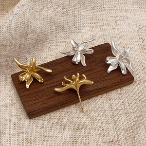 Flower Stud Earrings Matte Gold Silver Plated Irregular Petal Vintage Style Jewelry For Women