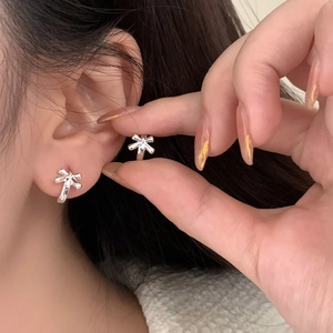 Bowknot Hoop Earrings Minimalist Plated Copper Bow Knot Ear Clips Versatile Fashion Jewelry For Women Daily Accessories