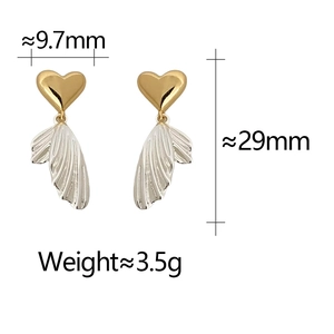 Detailed size specifications of heart wing tassel earrings with dimensions and weight