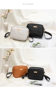 Bolso de cámara acolchado en negro, blanco y marrón con correas anchas de letras moda