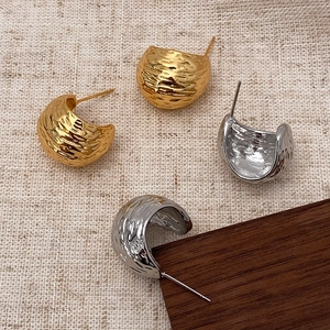 French Vintage Textured Metallic Stud Earrings For Women Simple Luxury Geometric C-Shape Heart Lotus Jewelry With Zircon