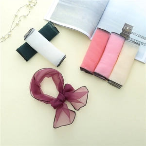 Elegante bunte Haartücher aus Chiffon mit feiner schwarzer Naht für den Sommer