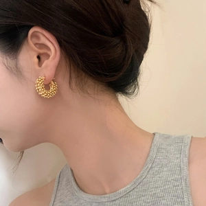 French Retro Hoop Earrings For Women Copper Beaded Texture Gold Plated Vintage Elegant Daily Jewelry