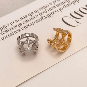 Three-layer hollow ear cuff with anchor link design and micro-inlaid zircons