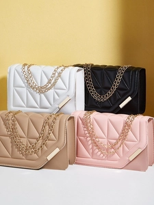Quilted crossbody handbags with magnetic buckle and chain straps in four assorted colors
