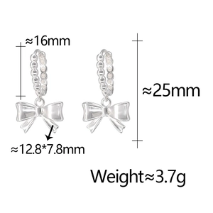 Dimensions détaillées des boucles d'oreilles nœud argenté, hauteur 25 mm et poids de 3,7 g