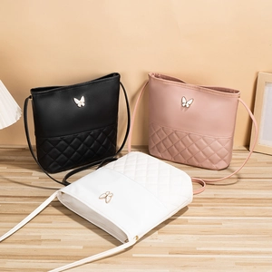Sac à Épaule Matelassé pour Femme Décoration Papillon Sac à Bandoulière en Cuir PU Décontracté Quotidien Polyvalent