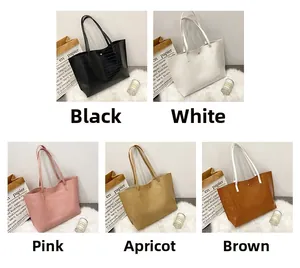 Grands sacs cabas à motif crocodile en noir, blanc, rose, beige et marron chic