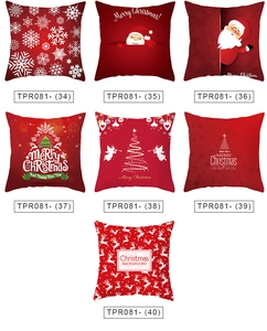 Detailansicht von sieben Weihnachtskissenbezügen mit roten und weißen Rentier-Motiven