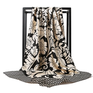 Foulard Quadrato in Raso da Donna Vintage con Stampa Floreale Paisley Hijab Fascia per Capelli Elegante Sciarpa per Viaggi e Feste