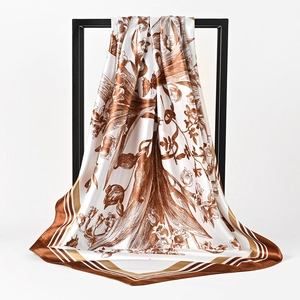 Elegante foulard in seta 90cm con stampe floreali vintage su cornice minimalista