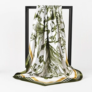 Foulard Quadrato in Satin con Stampa Floreale Retrò da Donna Elegante Stile Toile De Jouy Decorativo per Capelli e Collo Effetto Seta