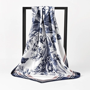 Foulard in seta da 90 cm con stampa floreale blu e bordi a strisce classiche
