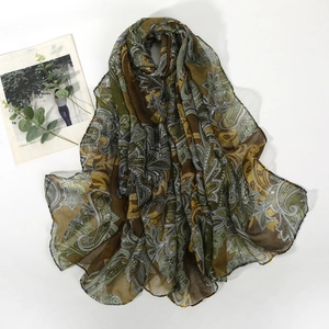 Vintage κασκόλ με σχέδιο paisley σε αποχρώσεις ελιάς και γης με απαλή υφή και άκρες