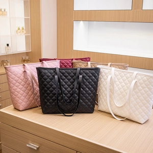 Women Large Capacity Quilted Tote Bag Fashion PU Leather Diamond Lattice Shoulder Bag For Daily Commuting Office