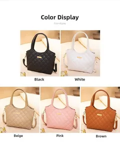 Vue détaillée de sacs cabas en similicuir matelassé disponibles en cinq coloris