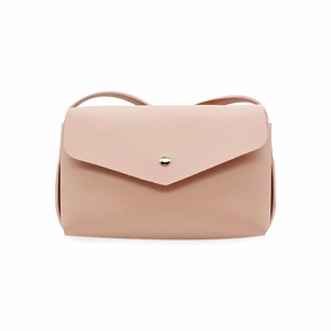 Petit sac bandoulière rose minimaliste en forme d'enveloppe avec bouton doré et fine lanière