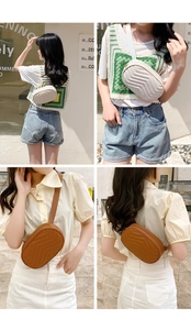 Détail du sac banane en similicuir à surpiqûres en V, coloris crème et marron