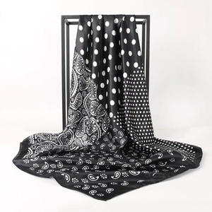 Carré De Satin Mode Imprimé Pois Paisley Toucher Satin Satin Patchwork Bandana Foulard Pour Femme Élégant Tour De Cou