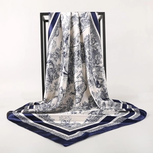 Foulard quadrato in seta satinata 90cm bianco e blu con stampa Toile de Jouy francese